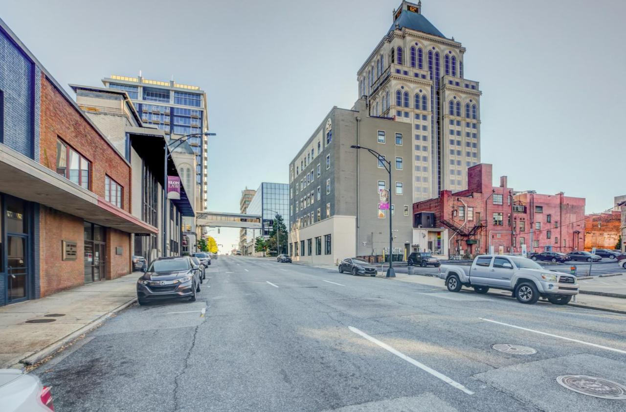 A Friendly Staycation - Downtown Greensboro Close To Major Attractions! Εξωτερικό φωτογραφία